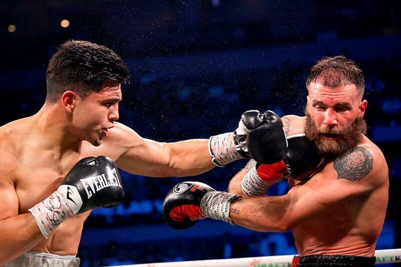 Через сенсаційну поразку Плант втратив звання тимчасового чемпіона