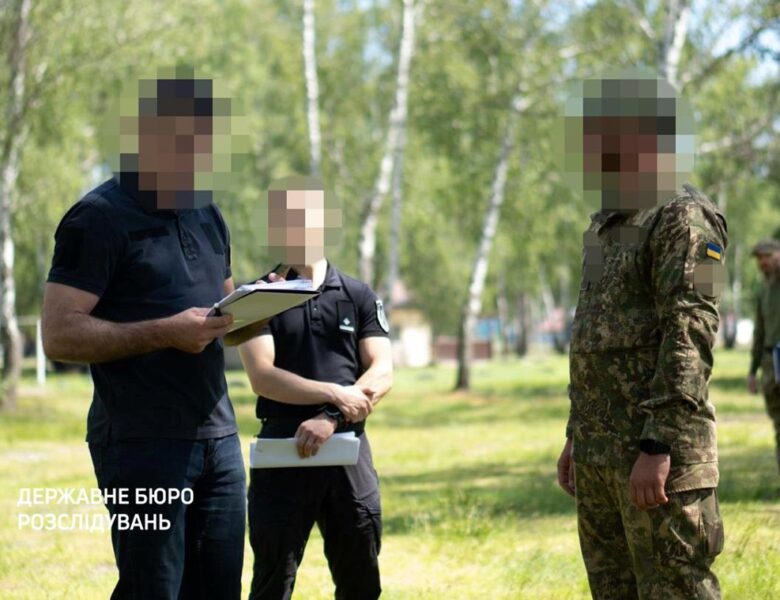 Чотирьох військових затримали за непокору – ДБР