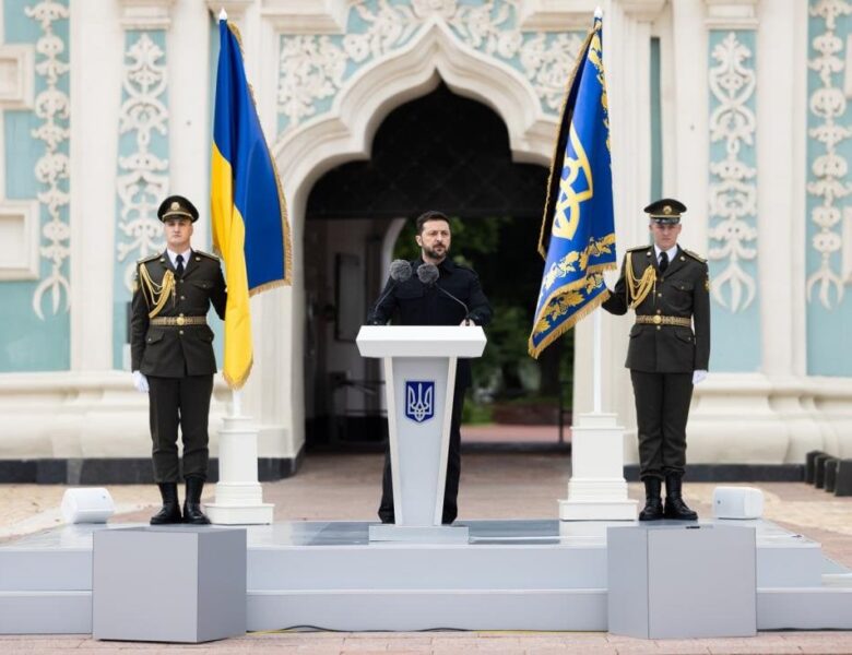 День Конституції: Зеленський звернувся до громадян