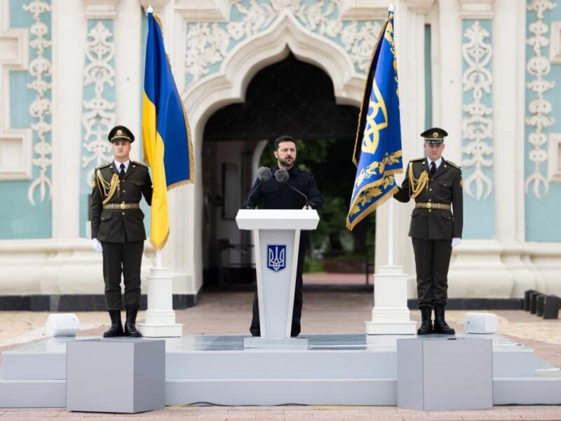 День Конституції: Зеленський звернувся до громадян