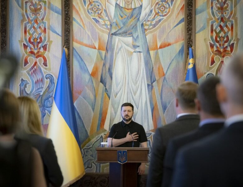 Десять новопризначених суддів склали присягу