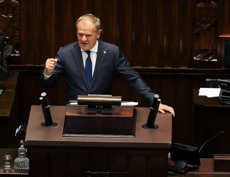 Дональд Туск пережив вотум довіри: що це означає