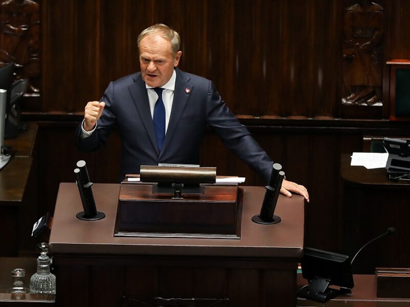 Дональд Туск пережив вотум довіри: що це означає