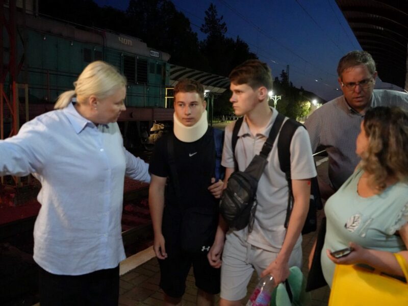 ДТП з українцями у Франції: додому повернулася перша група підлітків