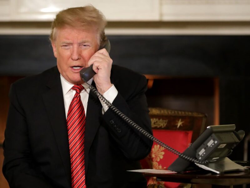 Дзвінок без миру. Трамп знову говорив з Путіним