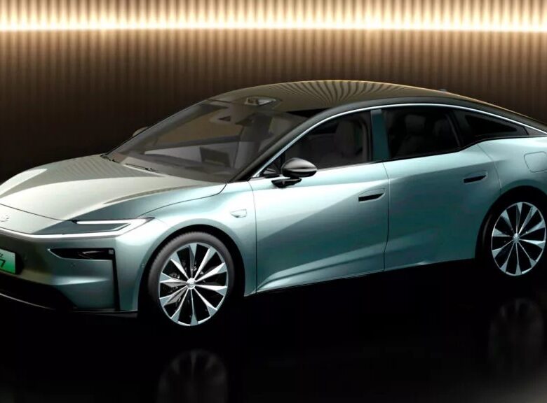 Флагманський електроседан Toyota отримає технології Huawei та Xiaomi