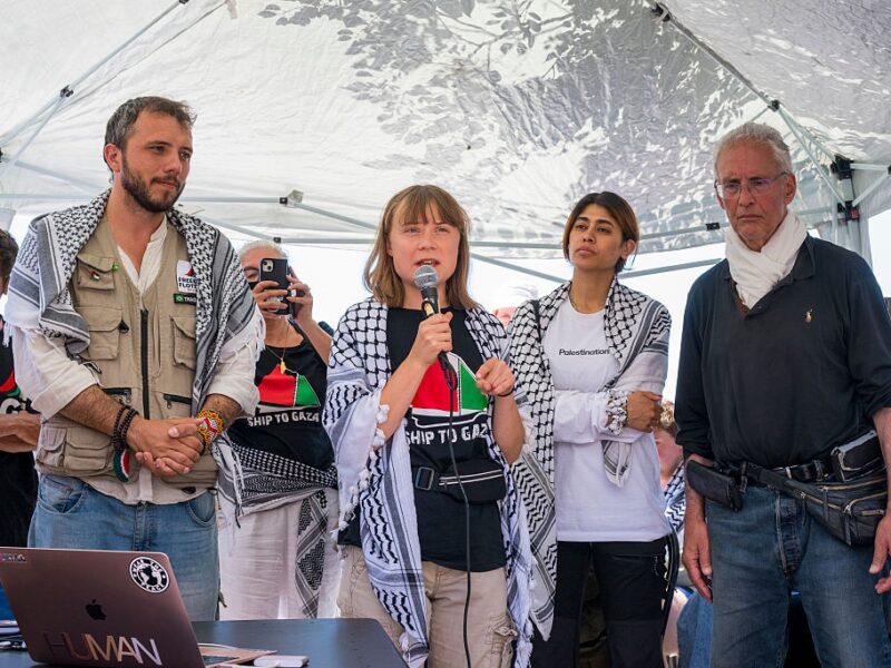 Грета Тунберг вирушила до Гази на вітрильнику з гумдопомогою