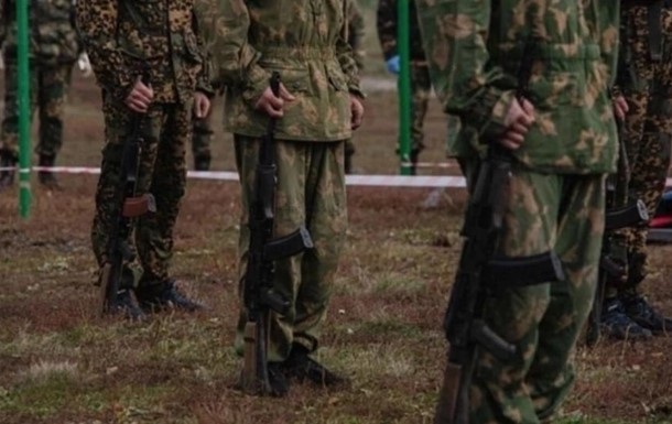 Грошей все менше: четвертий регіон РФ скорочує виплати військовим