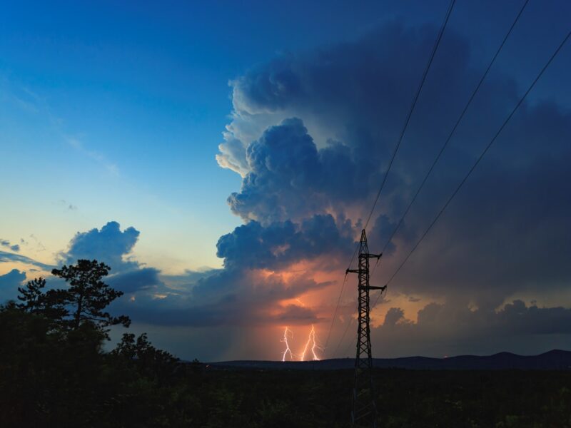 Грози та спека до +37: погода на вихідні