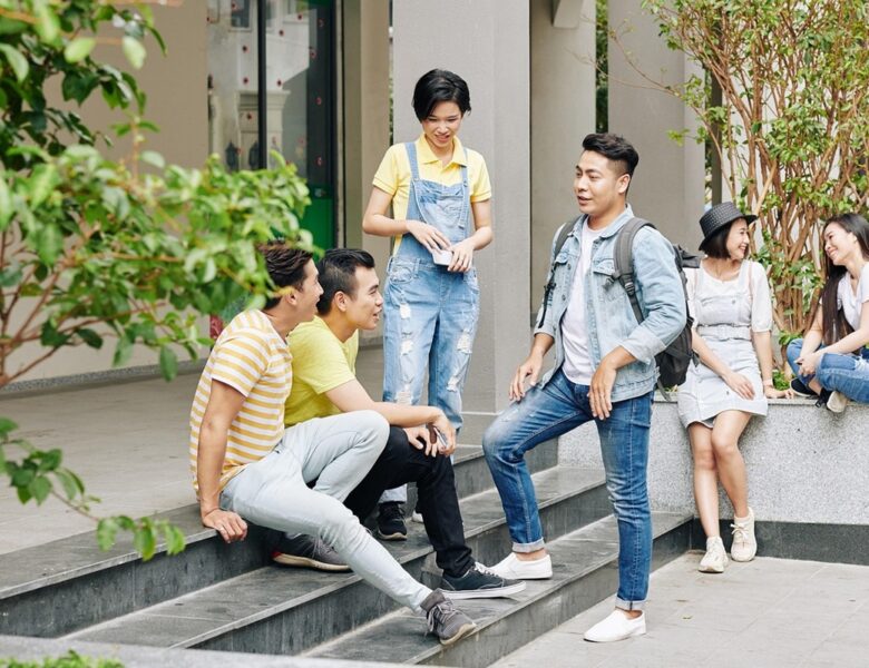 Іспанія прихистить студентів, яким США відмовили у візі