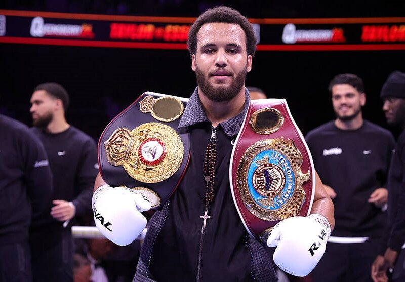 Ітаума і Вайт вийдуть в ринг: названа дата поєдинку