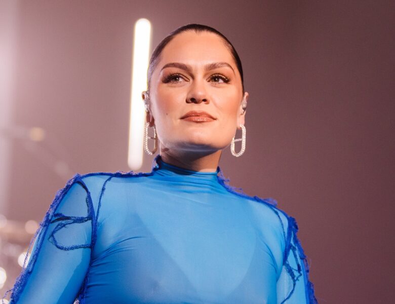 Jessie J оголосила про перемогу над раком грудей