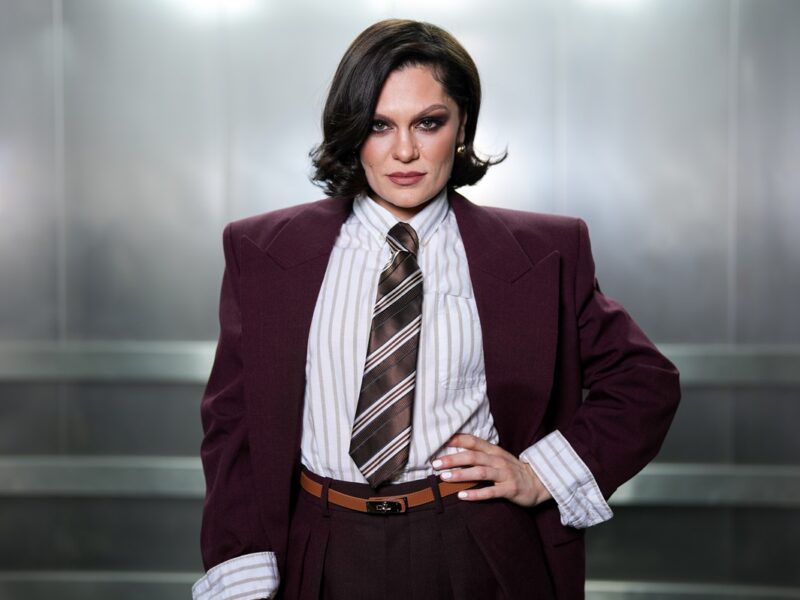 Jessie J повідомила про діагноз “ранній рак грудей”