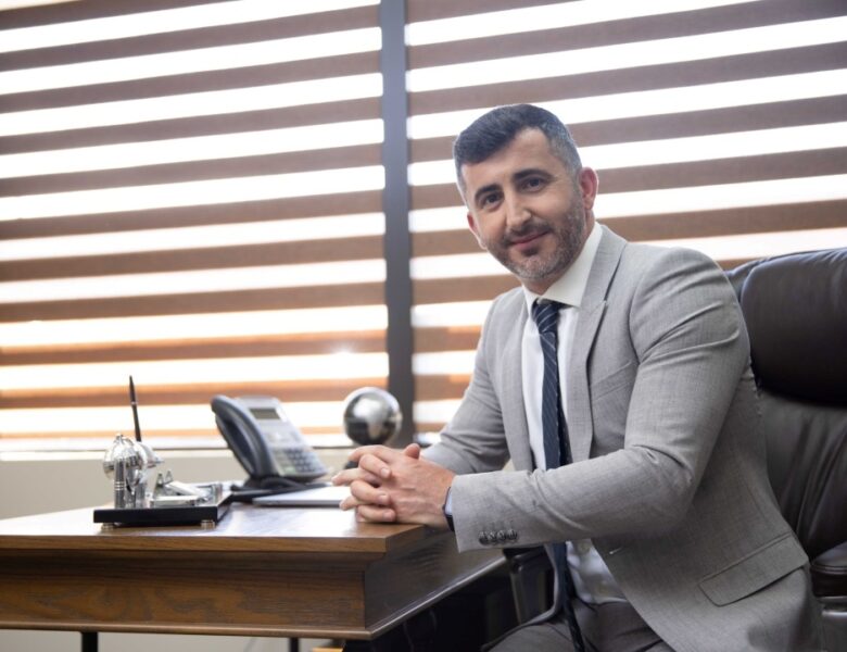 Канадський виробник бронемашин відкрив завод в Україні