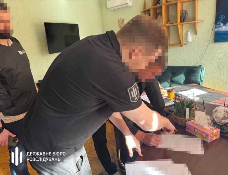 Хабар керівництву Київзеленбуду: директор КП отримав підозру