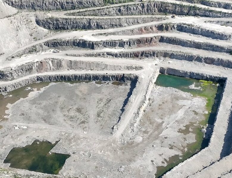 Нацполіція повідомила 19 підозр за виведення з-під санкцій РНБО  підприємств — спецоперація «Граніт»