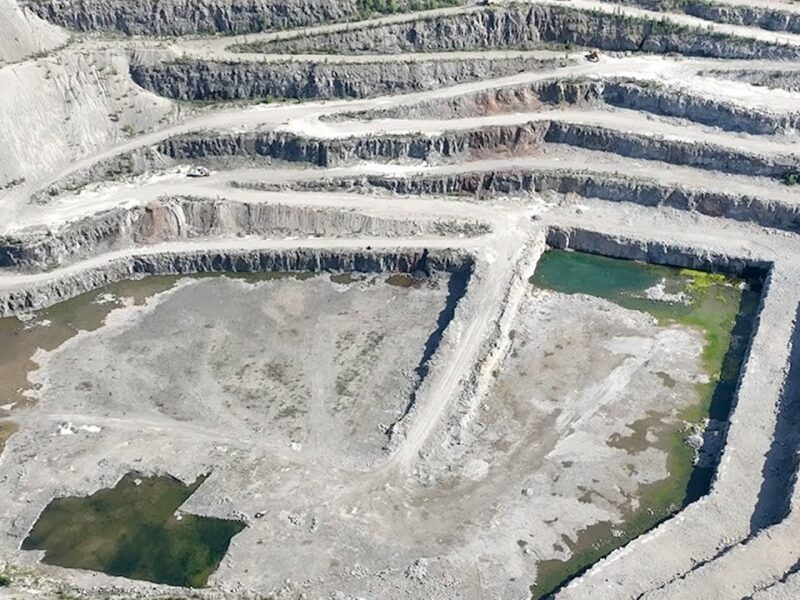 Нацполіція повідомила 19 підозр за виведення з-під санкцій РНБО  підприємств — спецоперація «Граніт»