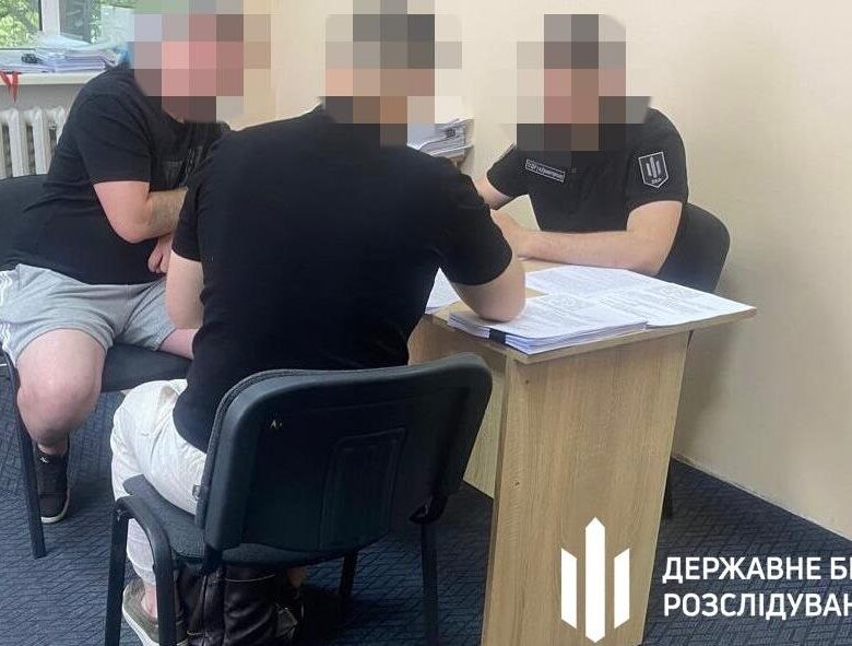 Комбат ЗСУ незаконно виплатив 1 млн грн “бойових”