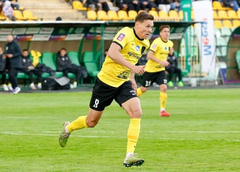 Кращий бомбардир Олександрії пішов у команду Полісся