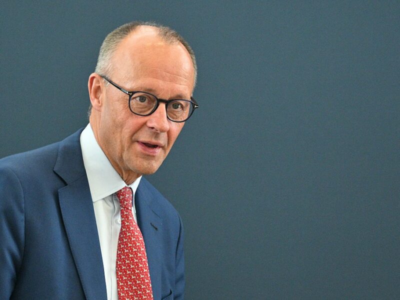 Мерц закликав покарати Путіна