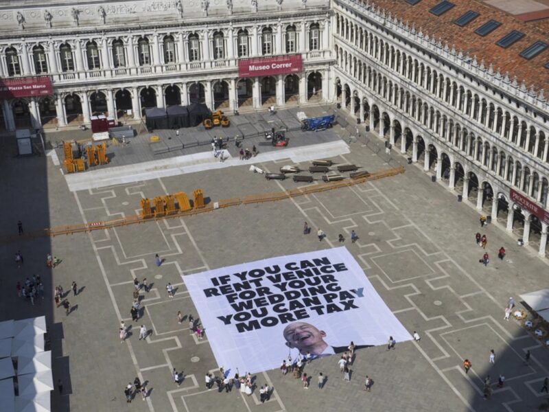 Мешканці Венеції протестують проти розкішного весілля Безоса