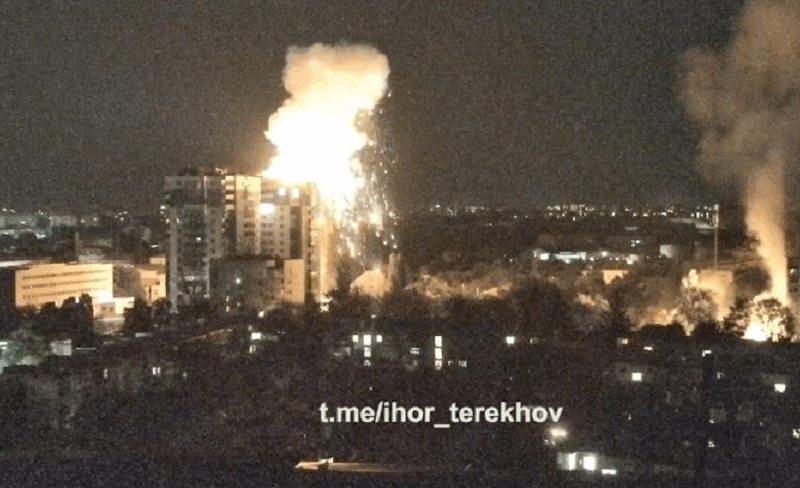 Моменти влучань у Харкові показали на відео