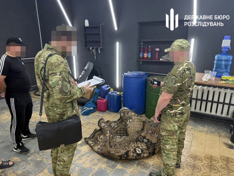 На Франківщині викрили військових на розкраданні пального