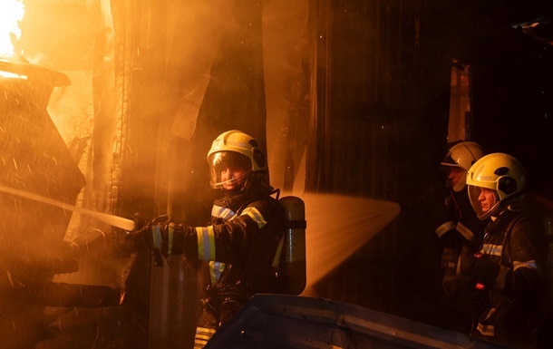 На Харківщині через атаку БПЛА сталися пожежі