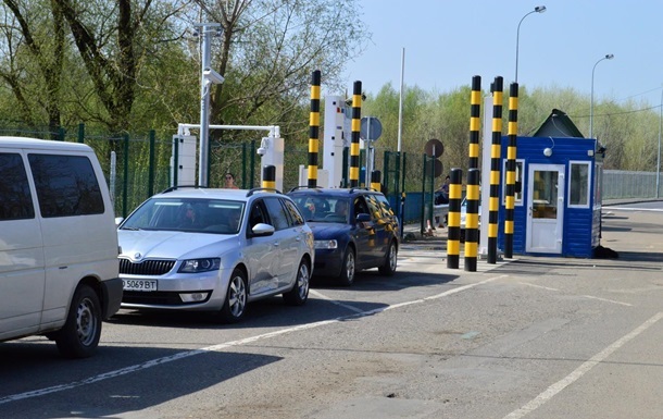 На кордоні з Польщею тимчасово не працює один з пунктів пропуску