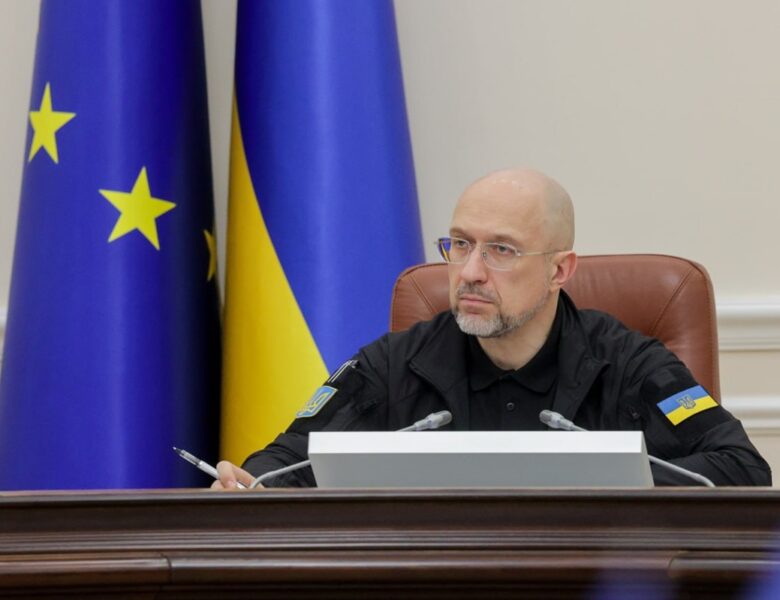 На рахунках бригад залишається до 20 млрд на потреби фронту – Шмигаль