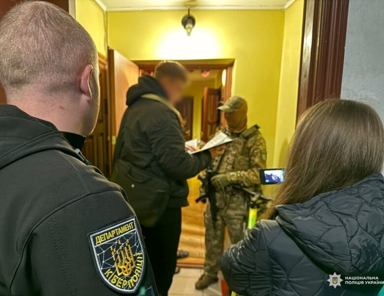 На Вінниччині шахрай викрав майже мільйон гривень у матері загиблого воїна