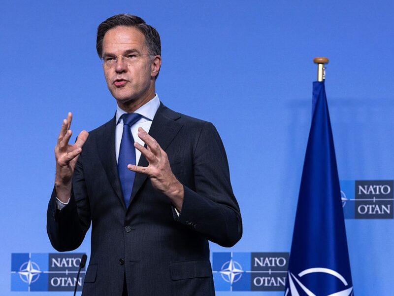 НАТО виробляє за рік менше боєприпасів, ніж Росія за три місяці – Рютте