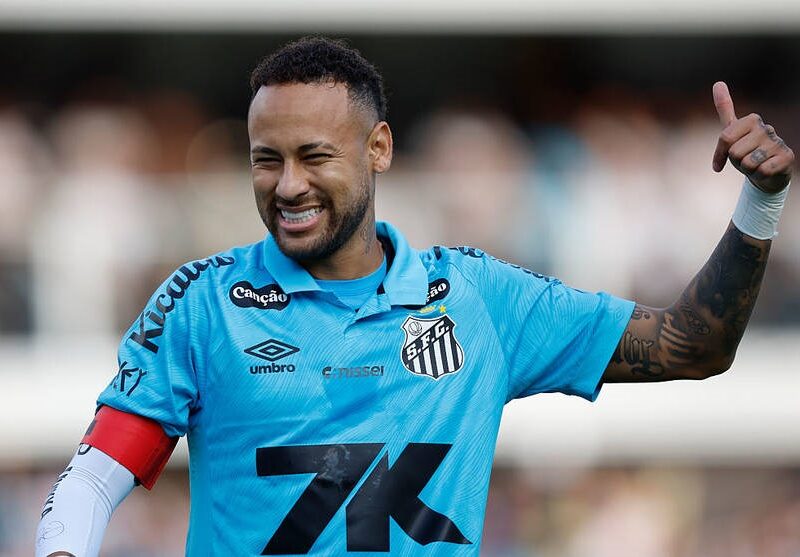 Неймар продовжив угоду з бразильським клубом