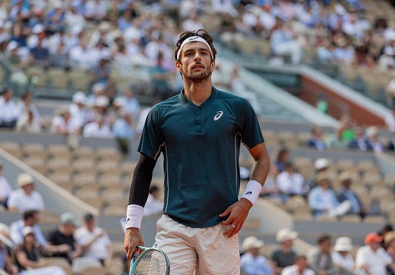 Незручний момент на Ролан Гаррос: тенісист влучив у суддю