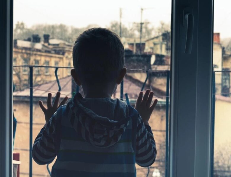 Нібито “рятують”: що відбувається з українськими дітьми в Росії