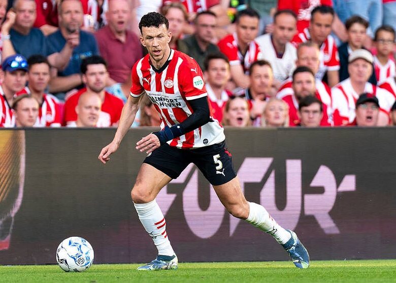 Нідерландський ПСВ продовжив контракт з досвідченим хорватом