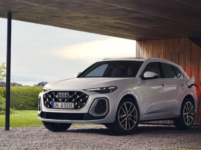 Новий Audi Q5 отримав плагін-гібридні версії