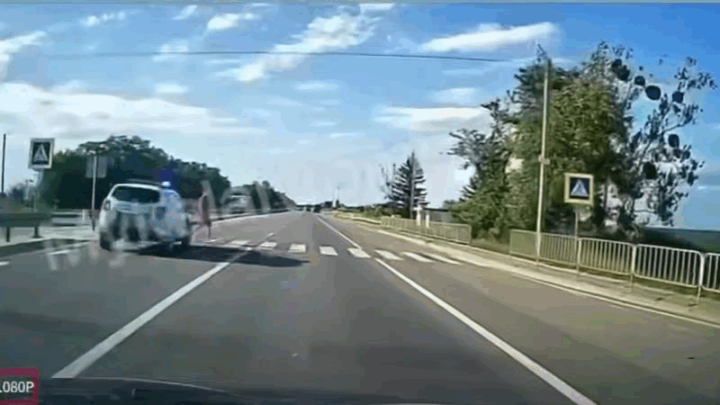 Патрульні збили неповнолітнього на трасі Київ-Чоп