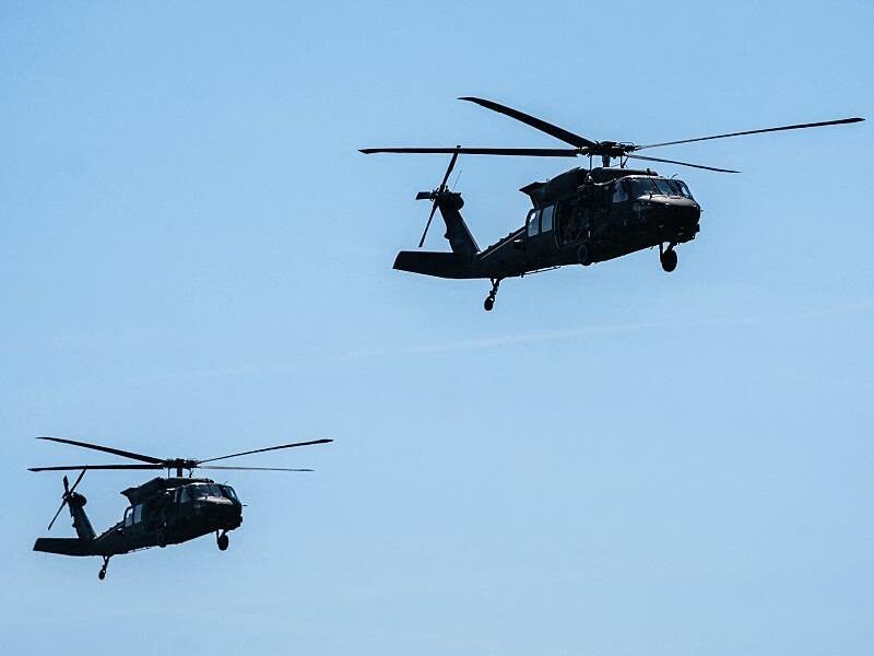 Польща відмовилась від купівлі американських вертольотів Black Hawk