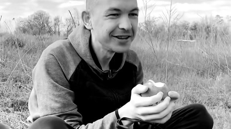 Помер звільнений з полону український воїн Дмитро Шаповалов