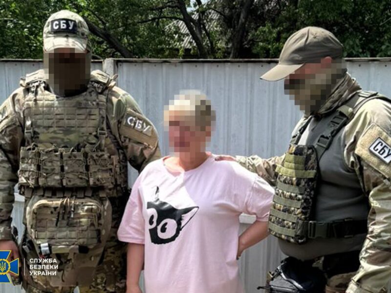 Продавчиня і комунальниця наводили удари РФ по Донеччині