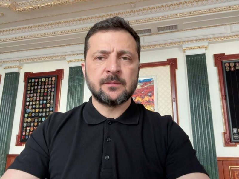 Підписав указ про відзначення званням Герой України Максима Устименка