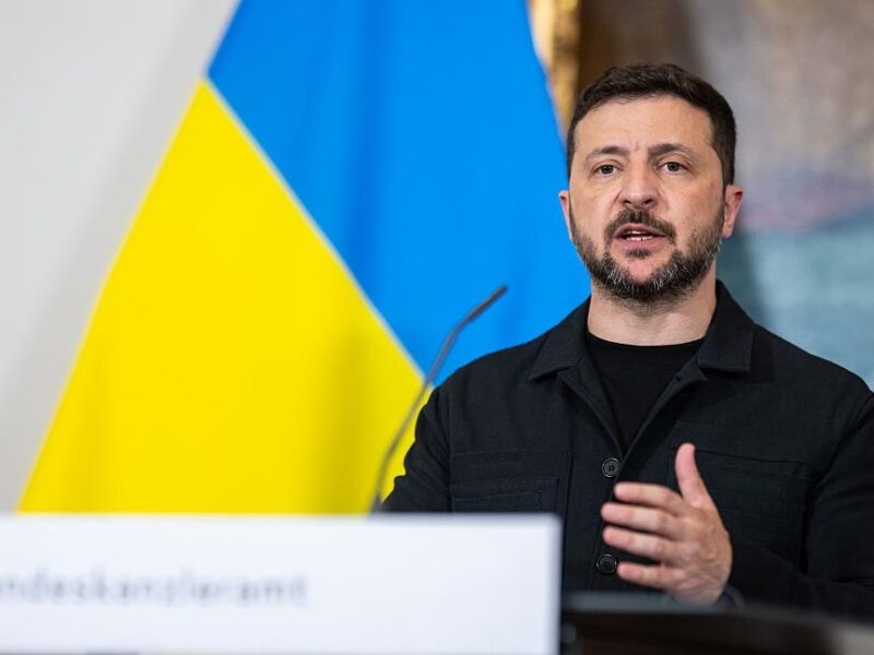 РФ пропонувала обмін полонених на викрадених дітей – Зеленський