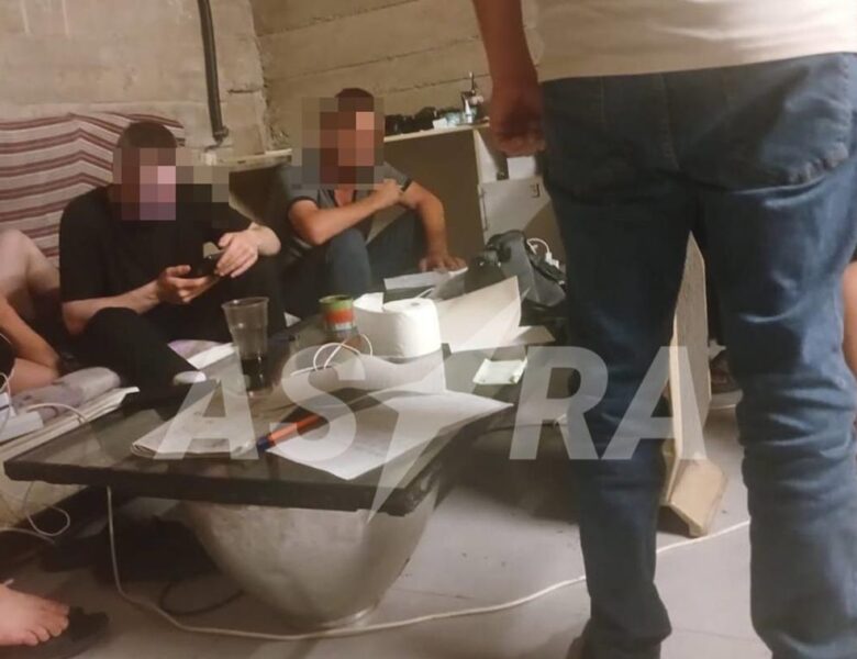 РФ тижнями тримає у підвалі депортованих українців – ЗМІ