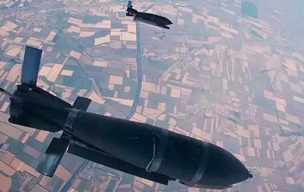 РФ вдарила КАБами по Харкову