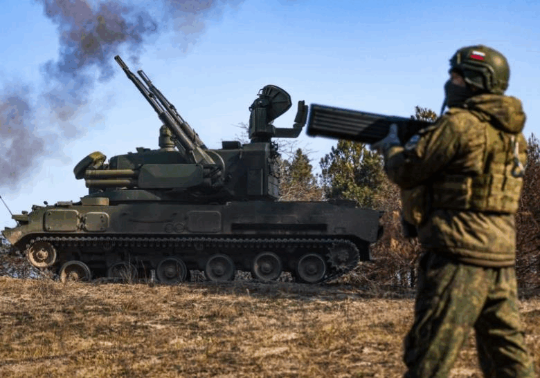 Росія під ударом безпілотників, вибухи пролунали у різних містах