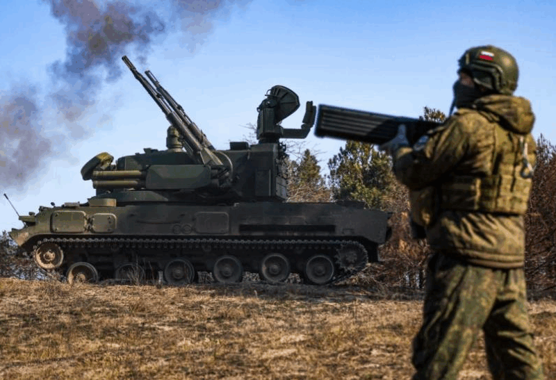 Росія під ударом безпілотників, вибухи пролунали у різних містах