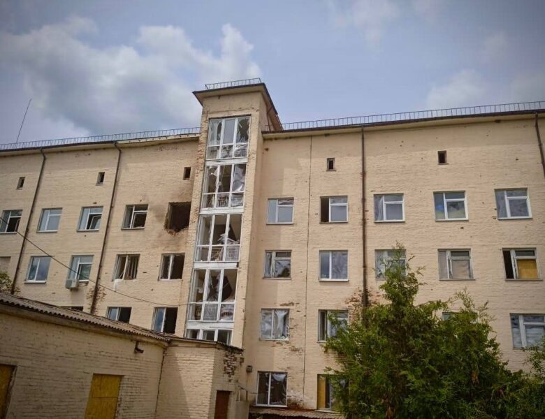 Росіяни поцілили Молнією по лікарні на Чернігівщині
