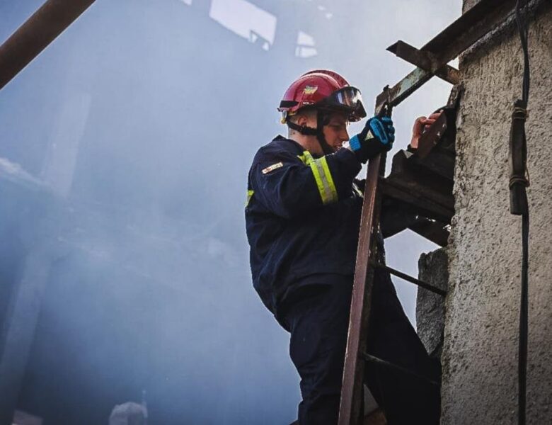 Росіяни повторно вдарили по Харкову, влучили у дім