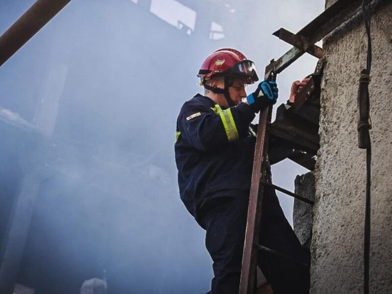 Росіяни повторно вдарили по Харкову, влучили у дім